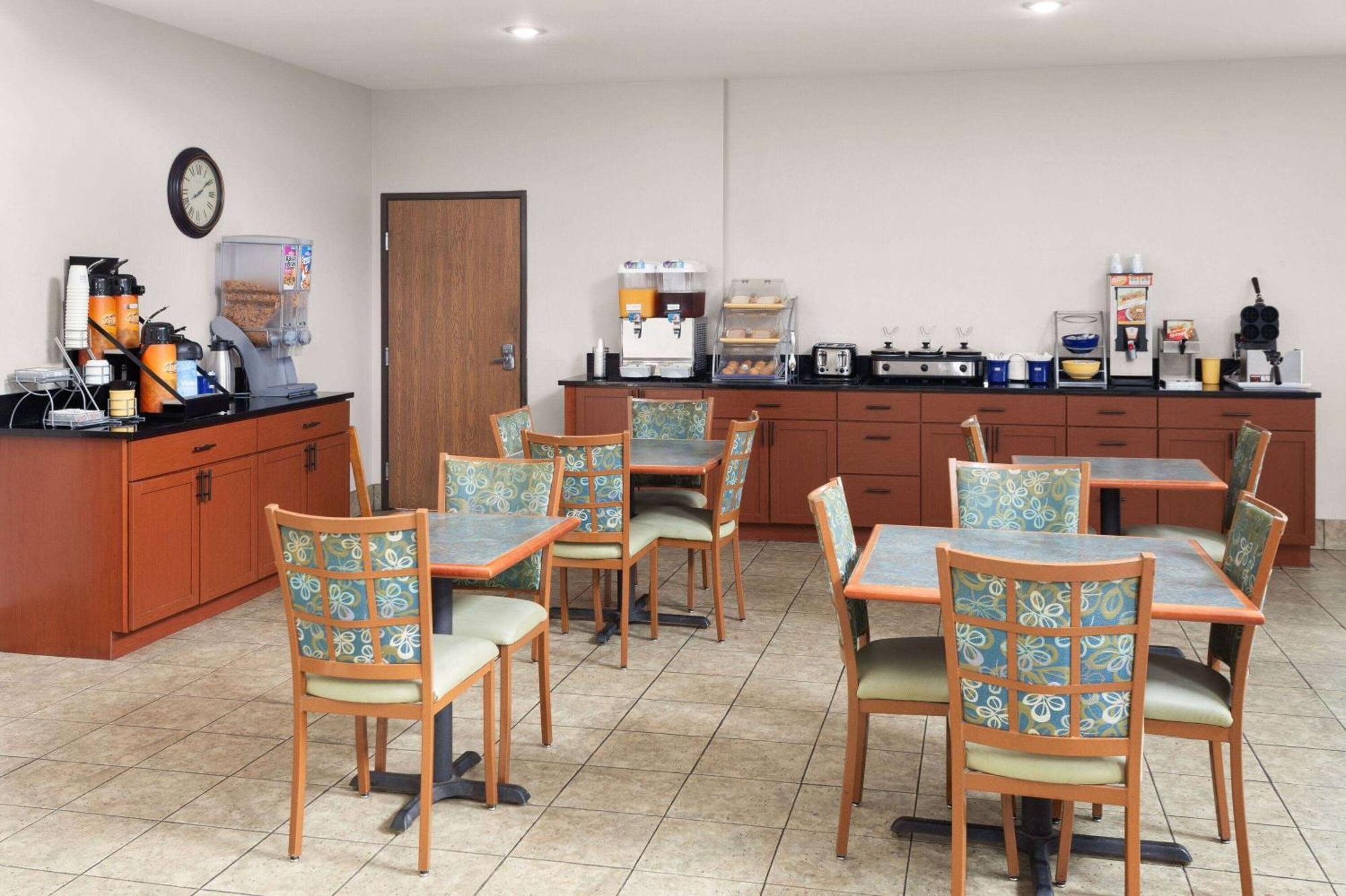 Days Inn & Suites By Wyndham Of Morris Ngoại thất bức ảnh