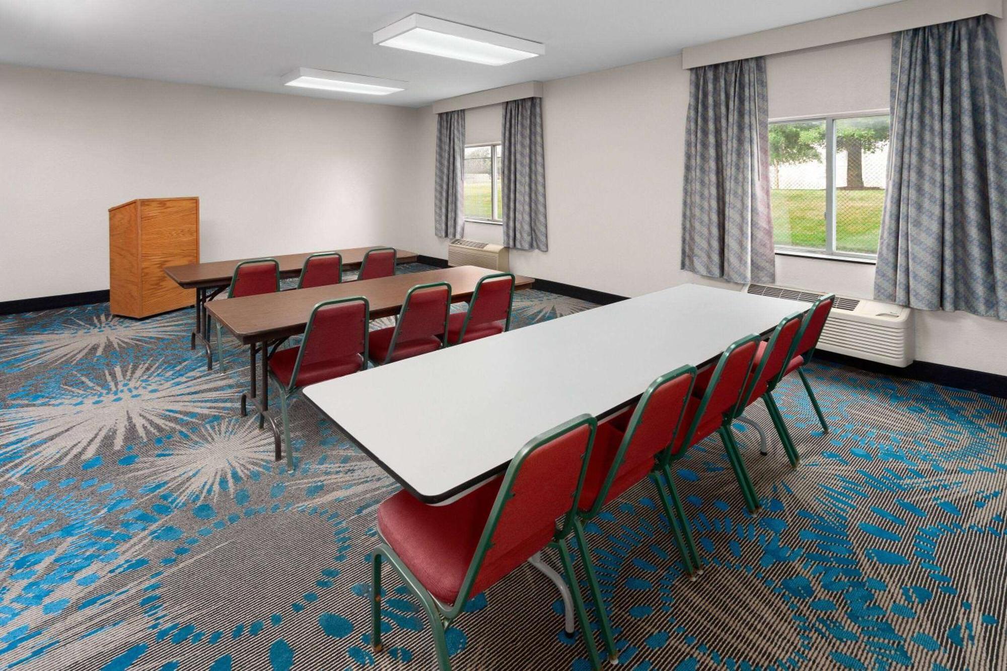 Days Inn & Suites By Wyndham Of Morris Ngoại thất bức ảnh